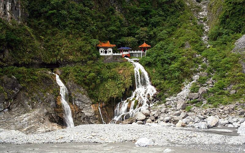 Eternal Spring Shrine: The shrine and its waterfall