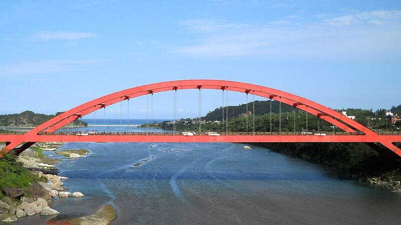 Changhong Bridge: The bridge and the river mouth