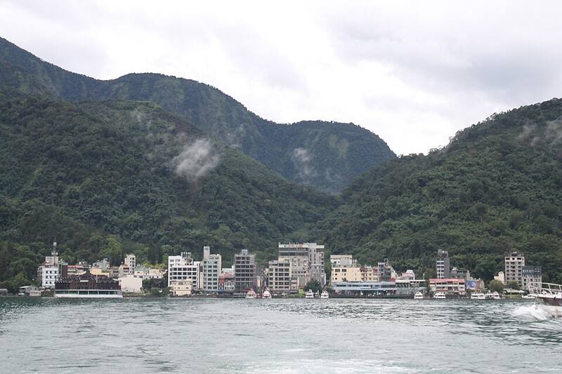 Ita Thao: Ita Thao seen from the ferry