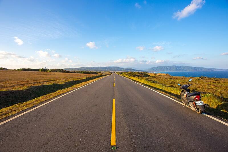 Longpan Grassland: The road to Longpan